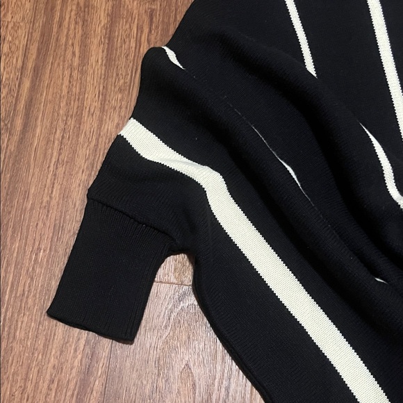 VENUS Bold Black and Cream Striped Sweater - Picture 2 of 7